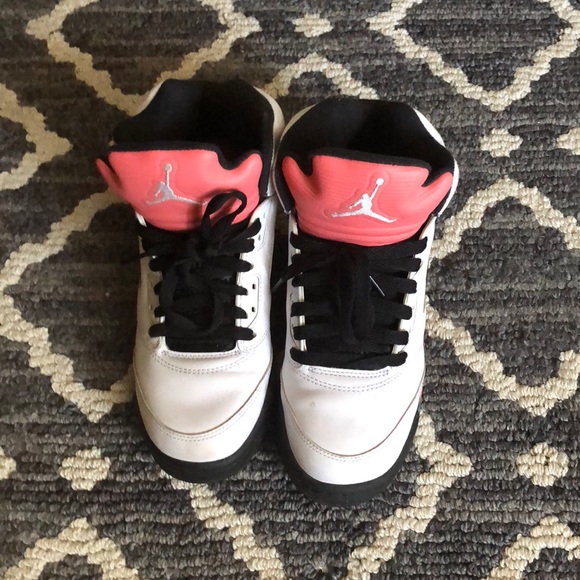 girl grade school jordan shoes